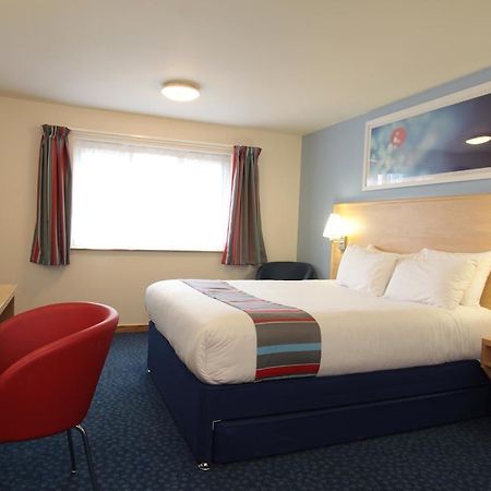 Travelodge Glasgow Airport Hotel Ngoại thất bức ảnh