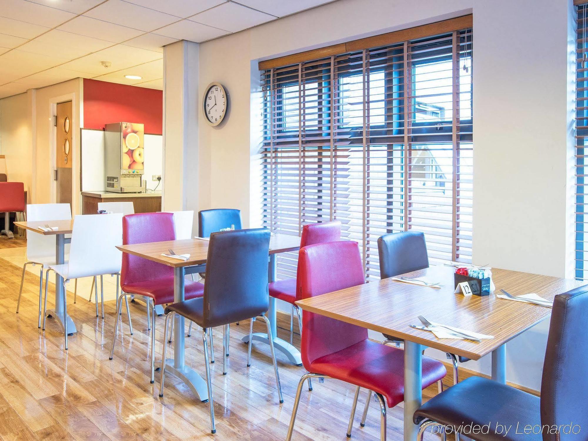 Travelodge Glasgow Airport Hotel Ngoại thất bức ảnh