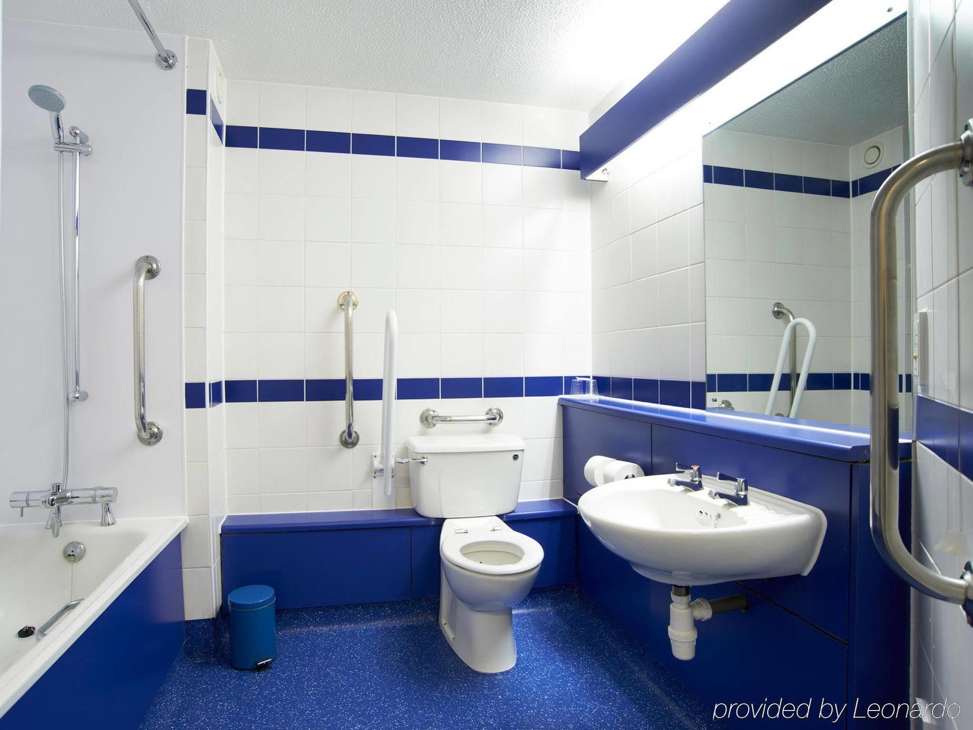 Travelodge Glasgow Airport Hotel Ngoại thất bức ảnh