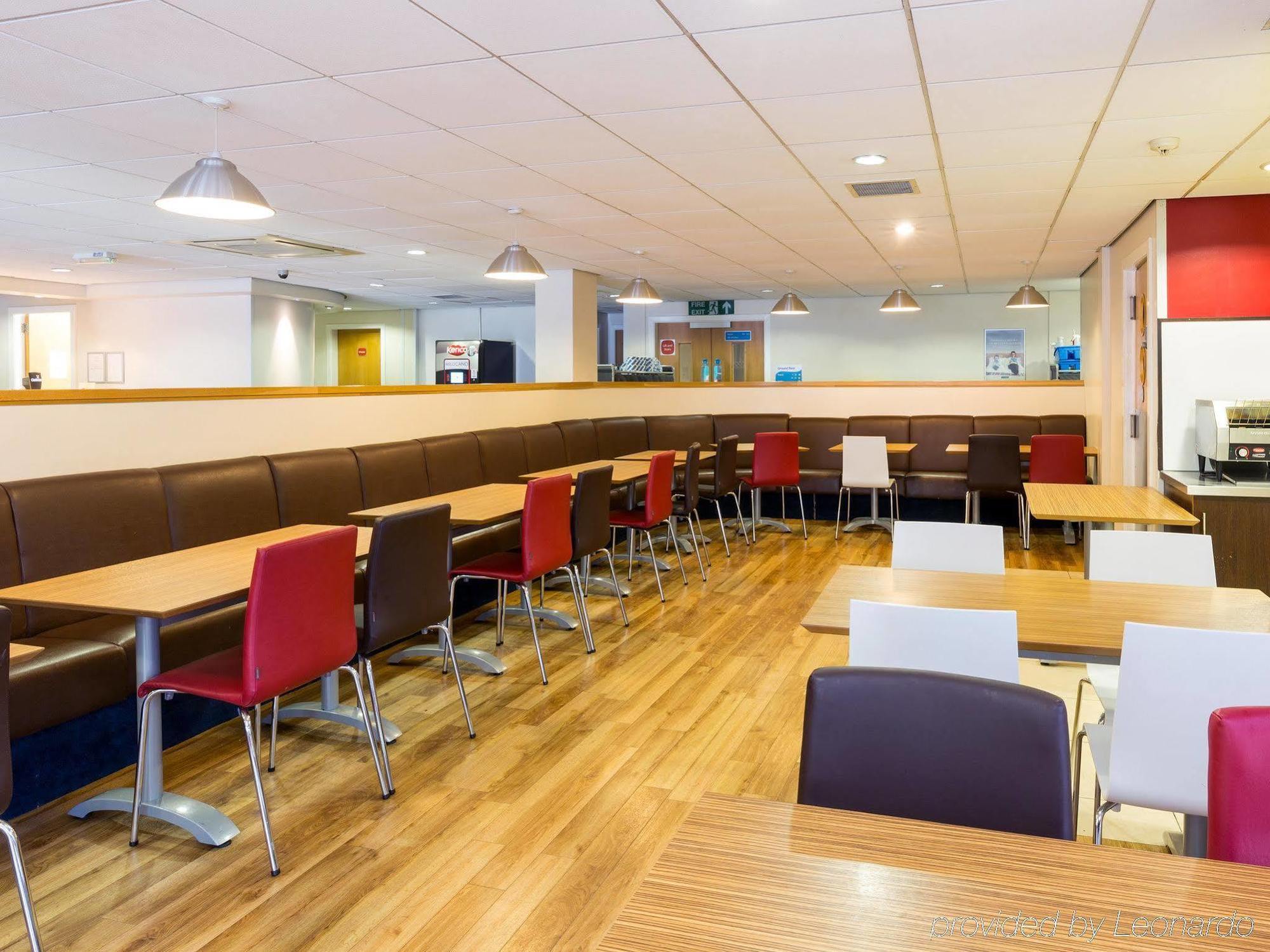 Travelodge Glasgow Airport Hotel Ngoại thất bức ảnh